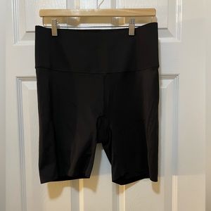 KNIX high touch high rise short black XL